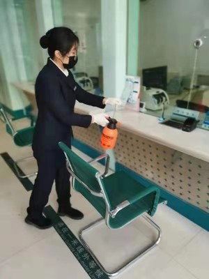 國網大連供電公司全面筑牢防疫屏障，123個營業(yè)廳完成消毒服務
